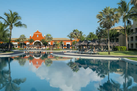 Piscina do Iberostar Waves Bahia
